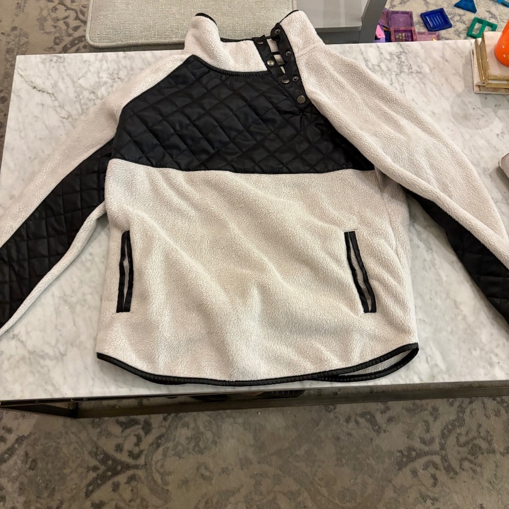 Abercrombie pullover fleece with vegan quilted leather